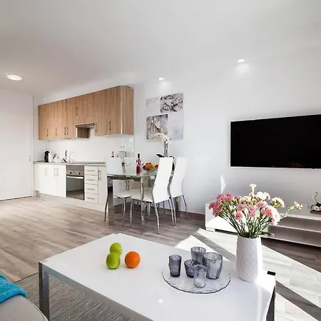 아파트 Island Village With 아데제