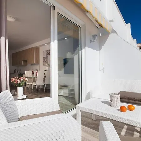 Island Village With Lejlighed