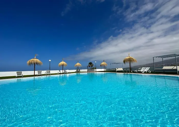 Island Village With Apartment *